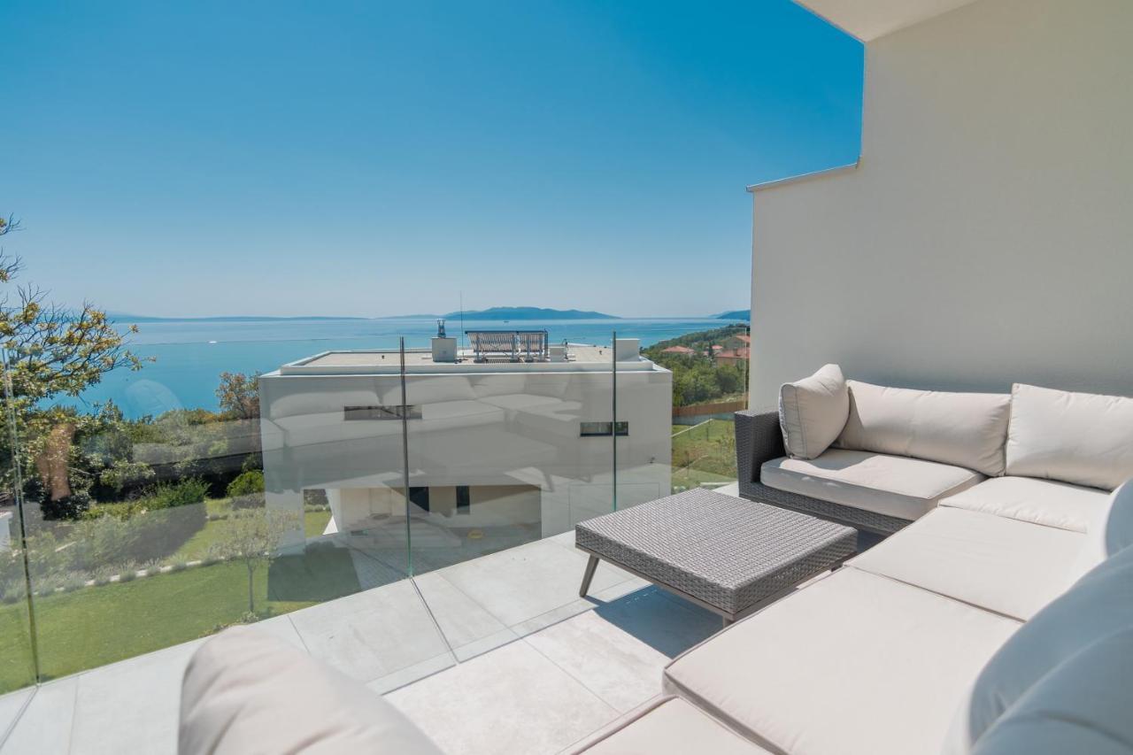 Villa The Boat With Rooftop Pool Matulji Exterior foto